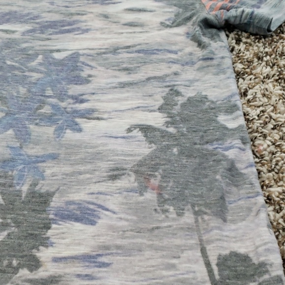 Amplify v neck shirt palm tree print - Picture 2 of 3